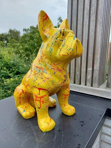 Beeld, yellow buldog artistic - 43 cm - polyresin