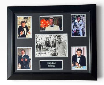 James Bond 007: Octopussy - Roger Moore Signed Framed, Nieuw