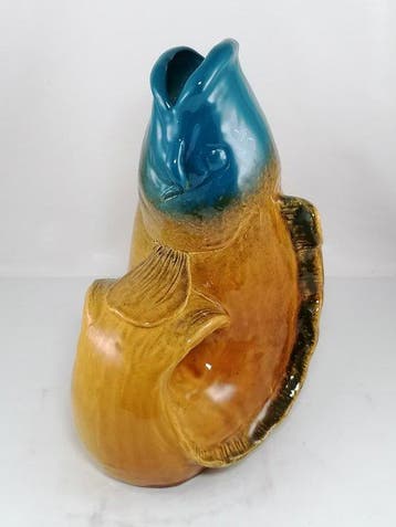 Vanessa Bonino - sculptuur, Koi carp - 17 cm - Majolica