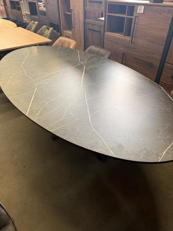 Sky eettafel, kleur marble bromo