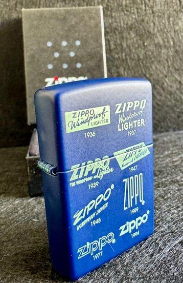 Zippo - Windproof Lighter ou Blue Matte / Lote Histórico, Nieuw