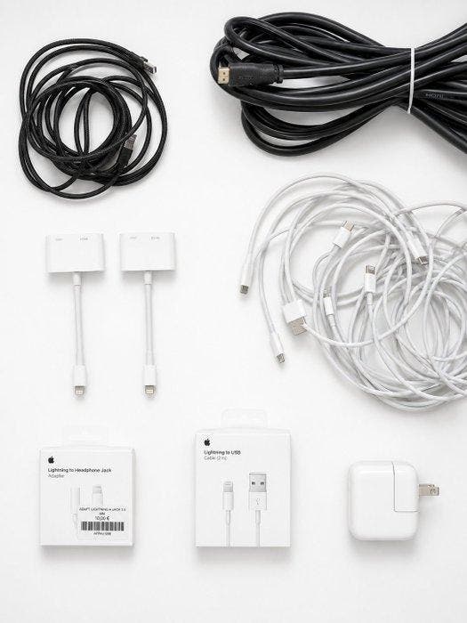 Apple Großes Apple Lot – iPhone 7 Plus, iPhone 5c, iPhone 5,, Games en Spelcomputers, Spelcomputers | Overige Accessoires