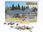 Schaal N Faller 232360 boerenhoeve met 2 x Noch 36624 fig..., Hobby en Vrije tijd, Ophalen of Verzenden, Zo goed als nieuw, Analoog