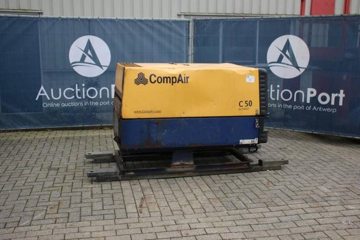 Veiling: Compressor Compair C50 Diesel 2009, Articles professionnels, Machines & Construction | Pompes & Compresseurs, Enlèvement