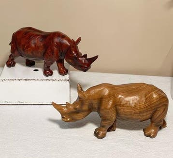 Ornement décoratif - Duo de rhinocéros effet bois