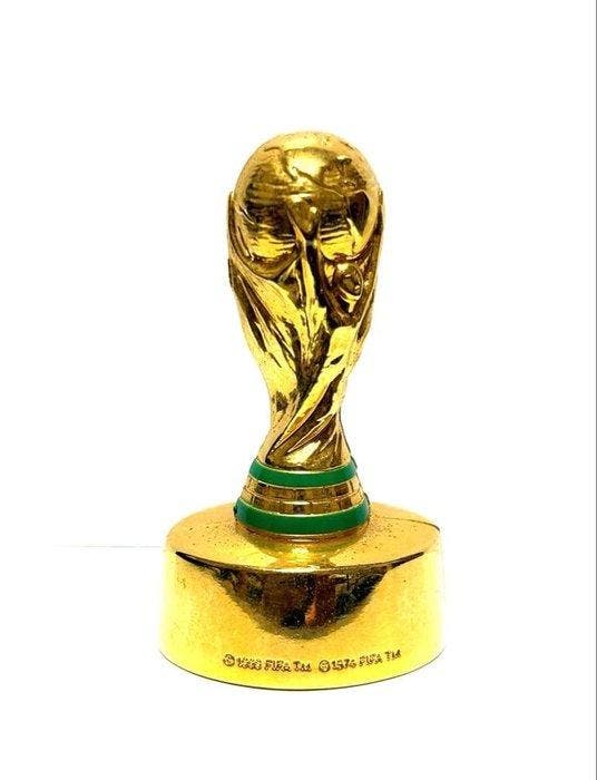 FIFA Wereldkampioenschap Trofee Kaarthouder – Officiële 2002, Collections, Collections Autre