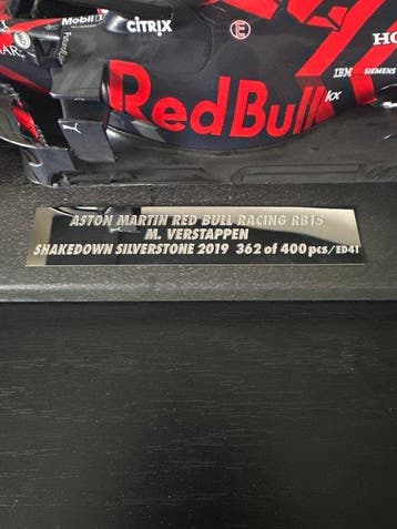 Minichamps 1:18 - Model raceauto - Aston Martin Red Bull, Hobby en Vrije tijd, Nieuw