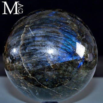 Intense Blauwe Flash Madagaskar Labradoriet Bol - Opvallende