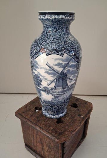 Royal Bonn - Franz Anton Mehlem - Vaas (2) - delft stijl -
