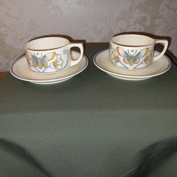 Arnhemse Fayencefabriek - Klaas Vet - Tasse et soucoupe (2)