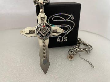 AJS Memento Mori en latin 3D Tête de mort Médaillon Croix,
