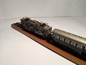 Roco N - 02155A - Modeltrein (2) - BR191 met omgebouwde, Hobby en Vrije tijd, Modeltreinen | N-Spoor, Nieuw