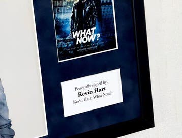 What Now? - Kevin Hart - Premium Framed, signed +, Nieuw