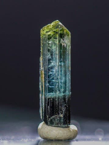Opmerkelijk 3-fase indicolietkristal • 2,70 ct • Fabulous