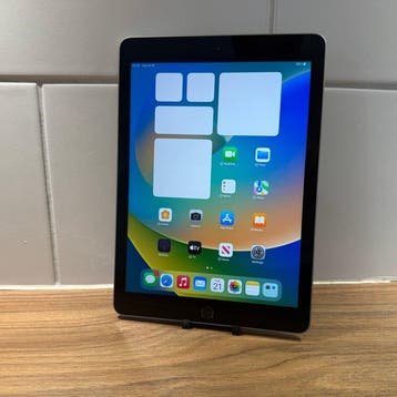 Apple iPad (5th Generation) 128GB Wifi - Mobiele telefoon, Nieuw