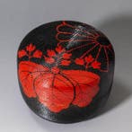 Caddy à thé Jurinnatsume avec motif chrysanthème et