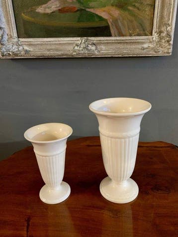 Wedgwood - Vase (2) - Queens Ware - Deux vases en trompette