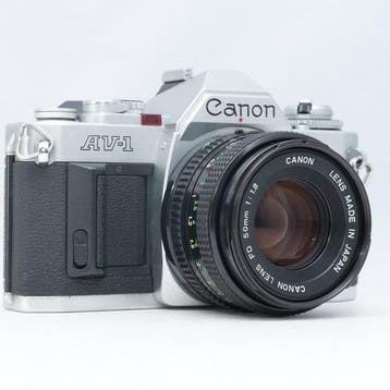 Canon AV-1 + New FD 50mm f/1.8 Appareil photo argentique