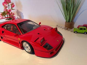 Pocher 1:8 - Modelauto - Ferrari F40