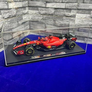 Bburago 1:18 - Model raceauto - Bburago 1:18 Ferrari SF-23
