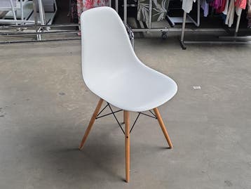 (8x) Stoelen Vitra Aemes
