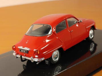 IXO 1:43 - Berline miniature - Saab 96 V4 (1965) Rood met, Nieuw