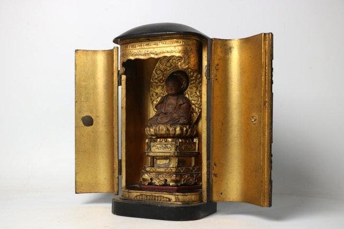 Seated Buddha in Lacquered Zushi Shrine, Gilt Nimbus and, Antiquités & Art, Antiquités | Autres Antiquités