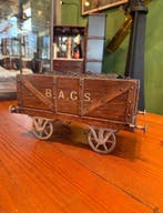 Scratch Built Wooden Model N/A - Wagon de train miniature