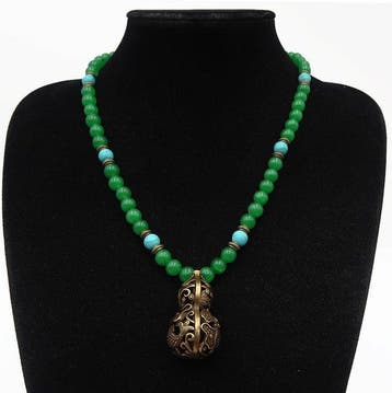 Smaragd, howliet turquoise - Boeddhistische halsketting -
