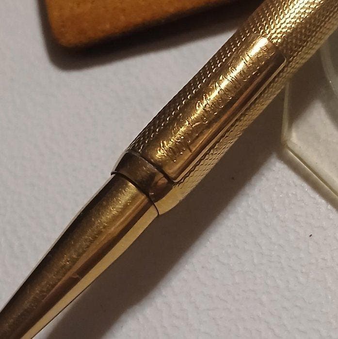 Vulpotlood, Collections, Stylos
