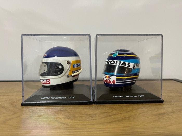 Spark 1:5 - Model raceauto (2) - Argentine Helmets Drivers, Hobby & Loisirs créatifs, Voitures miniatures | 1:5 à 1:12