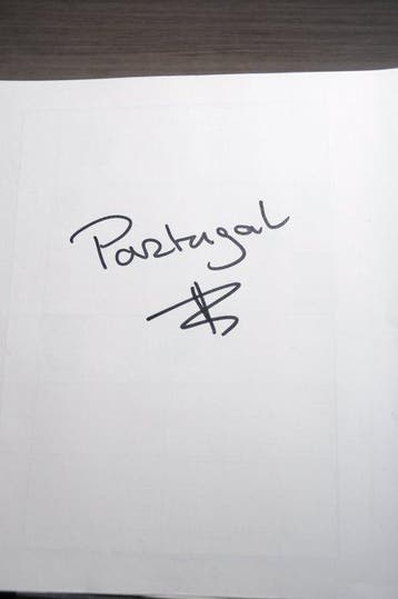 Portugal - Lot de recherche comprenant notamment des timbres