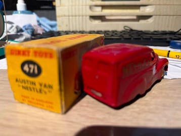 Dinky Toys 1:43 - Camionnette miniature - Austin van, Nieuw