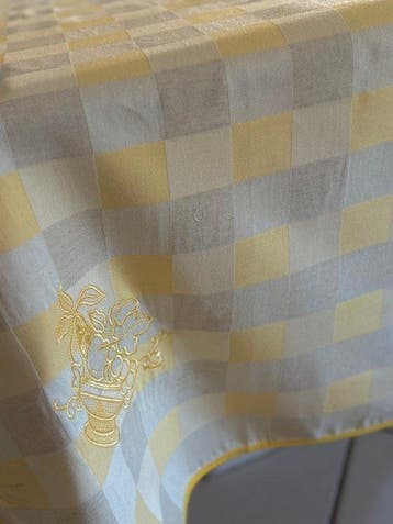 Volledig in shabby-chic-stijl, uitgevoerd in Vichy-stof met