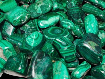 1 kg Natuurlijke Groene Malachiet Geslepen stenen – 15-20 mm