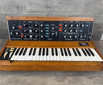 Moog - Minimoog Model D - - Clavier-synthétiseur -
