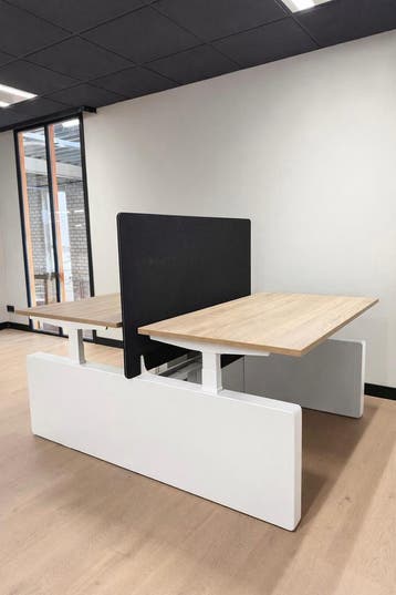 Wit Duo Bureau Met Wang - Configureer Zelf - Zit Sta Bureau, Huis en Inrichting, Bureaus, Verzenden, In hoogte verstelbaar, Nieuw