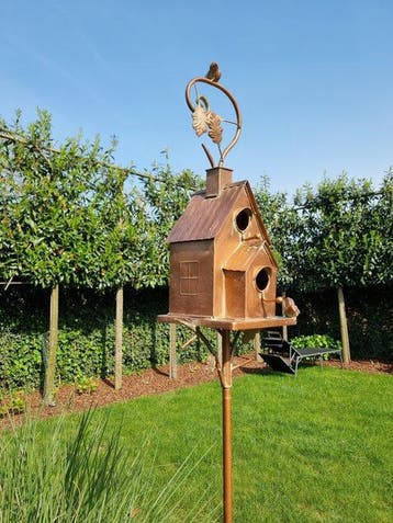 Beeldje - BIrdhouse - IJzer, Metaal, Antiek en Kunst