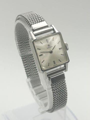 Omega - A classic vintage OMEGA manual-winding - Sans prix