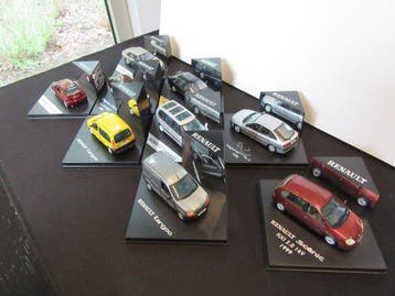 Renault 1:43 - Modelauto (9) - Safrane; Laguna; Mégane;, Nieuw