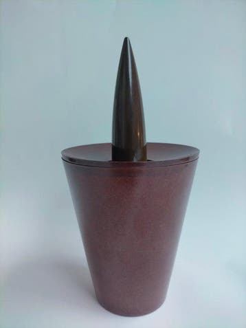 OWO - Philippe Starck - Asbak - Joe Cactus - Bakeliet