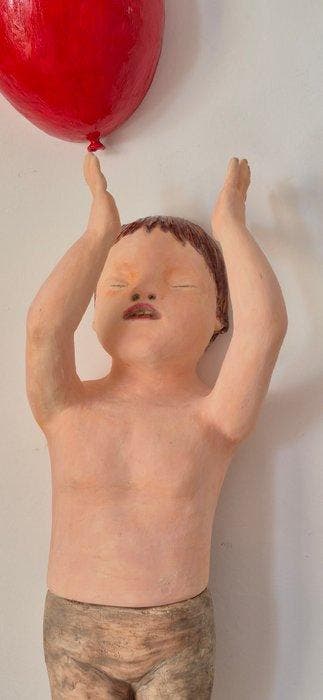 Maria Eugenia Piacentini - Vietnamese child with oversized