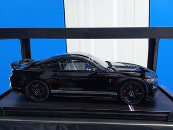 IXO 1:18 - Voiture de sport miniature - Ford Mustang Shelby