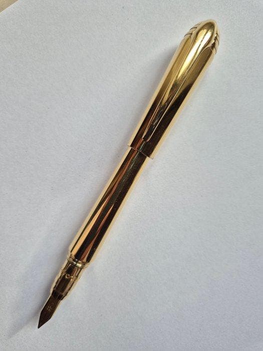 Rara e superba Bulgari Fountain Pen con 18k Solid Gold M Nib, Collections, Stylos