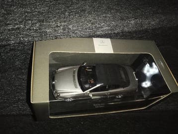 Kyosho 1:18 - Modelauto - Mercedes-Benz CLK-Cabrio
