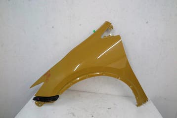 Toyota Prius V 5 XW60 23- linker voorste spatbord, Verzenden, Gebruikt