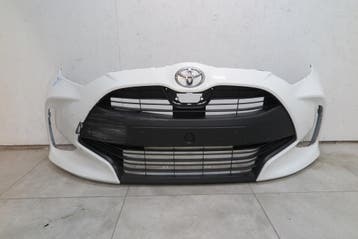 voorbumper Toyota Yaris IV 52119-0DA00, Verzenden, Gebruikt