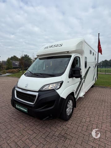 Unieke kans! Nieuwstaat Equitrek 4.400KM! Geen BTW!, Dieren en Toebehoren, Ophalen, Zo goed als nieuw, Polyester, 2-paards trailer