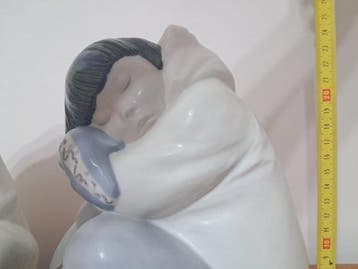 Lladró - Figurine - Inuit (2) - Porcelaine, Antiek en Kunst