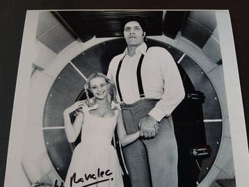 James Bond 007: Moonraker - Blanche Ravalec + Richard Kiel, Verzamelen, Film en Tv, Nieuw